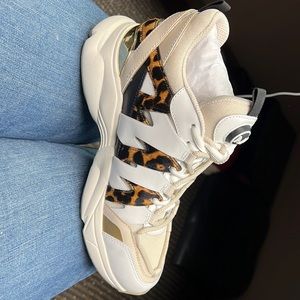 Michael Kors Sneakers Size 8.5